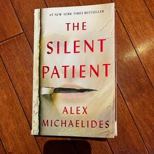 'The Silent Patient' by Alex Michaelides